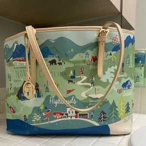 Spartina 449 North Carolina large tote